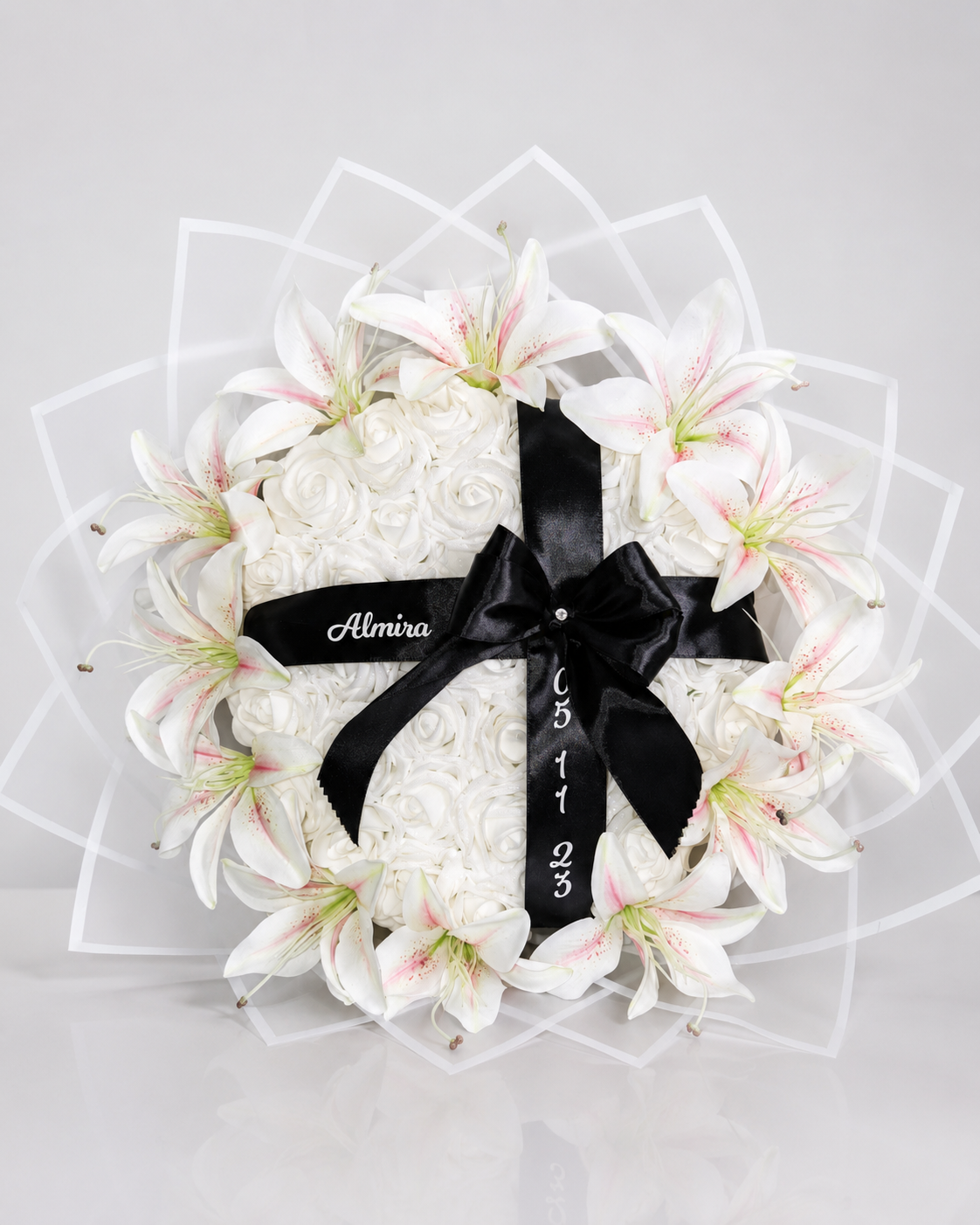 Weiße Rosen X Lilien Kombi